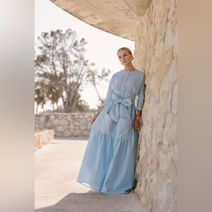 Light Blue Maxi Dress Tie Belt Two Front Pockets
Sz Xs